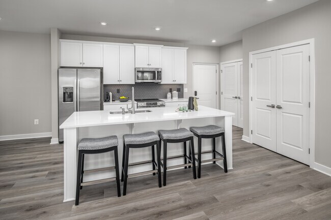 Potomac Shores - Elevator Condos unit 504, Dumfries, VA 22026 - photo 5