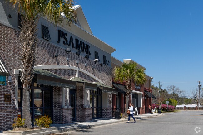 Tatemville residents are close to upscale shopping along Abercorn Street.