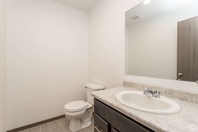 2BR, 1.5BA - 1,113SF - Secondary Bathroom