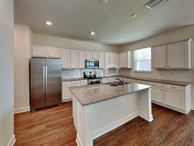 2043 Pirie Place, Saint Cloud, FL 34769 - photo 4