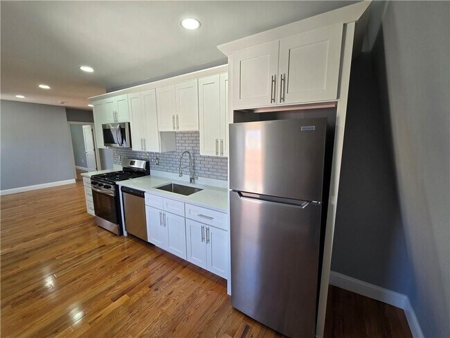 169 Knight St, Providence, RI 02909 - photo 2