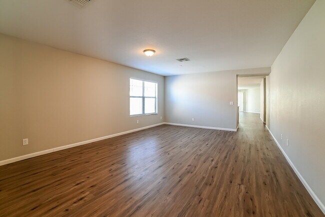 3045 W Desert Vista Trail, Phoenix, AZ 85083 - photo 6