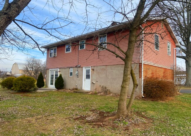 1953 Pa-212, Quakertown, PA 18951 - photo 4