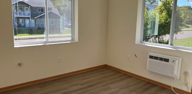 Maplewood Eco Cottages, Menomonie, WI 54751 - photo 3