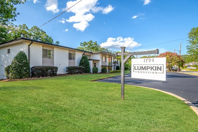 1794 S Lumpkin St unit 2, Athens, GA 30606 - photo 4