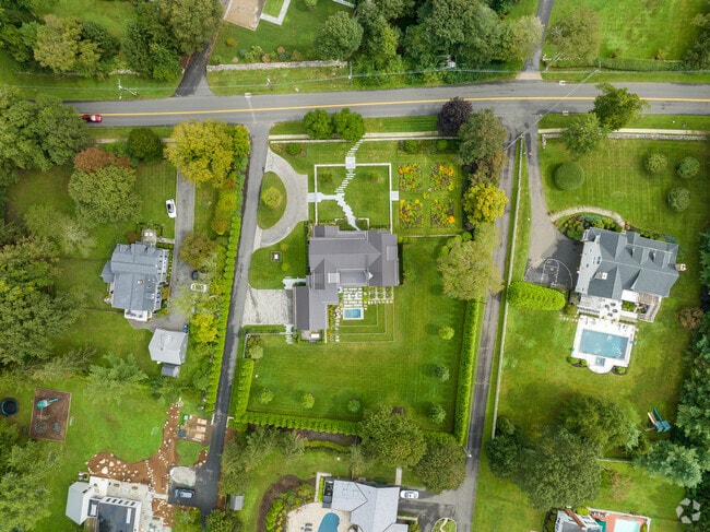 Enjoy large spacious yards in Ridgefield CT