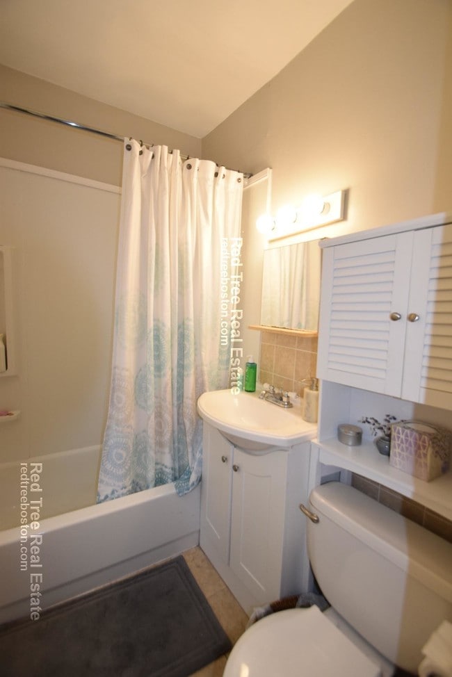 32 Ransom Rd unit 1, Brighton, MA 02135 - photo 7