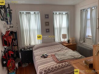 28 Grove St Unit 7, Boston, MA 02114