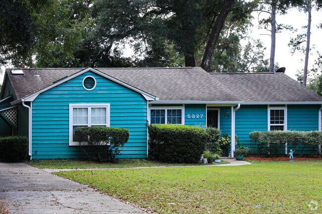 Classic Ranch homes are regular home styles found in Northwest Tallahassee.