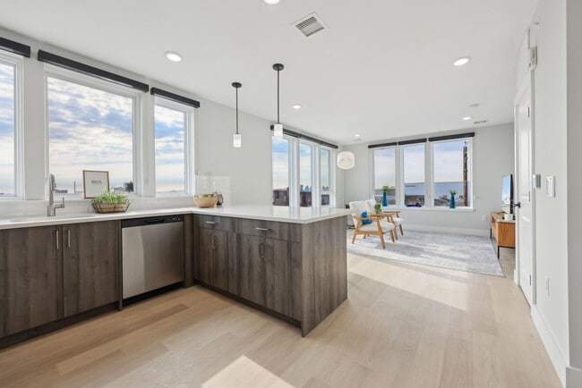 Astor by Gomes, Newark, NJ 07114 - photo 7