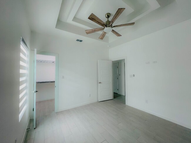 1623 W Smt Dr unit 3, Pharr, TX 78577 - photo 5