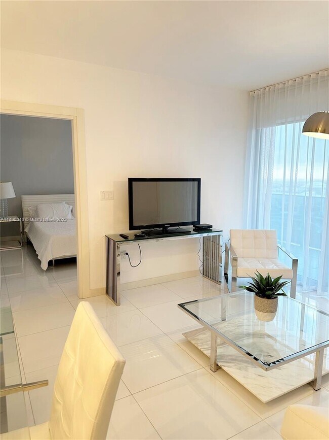 200 S Biscayne Blvd unit 4314, Miami, FL 33131 - photo 7