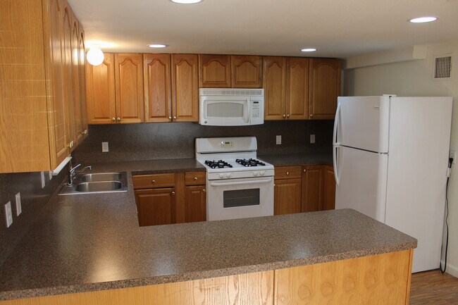 3305 Grooms St unit B, Austin, TX 78705 - photo 2