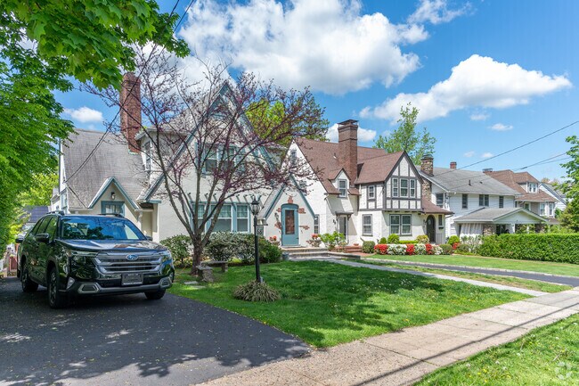 Properties on the southern end of Highlands are often bigger and sit on more spacious grounds.