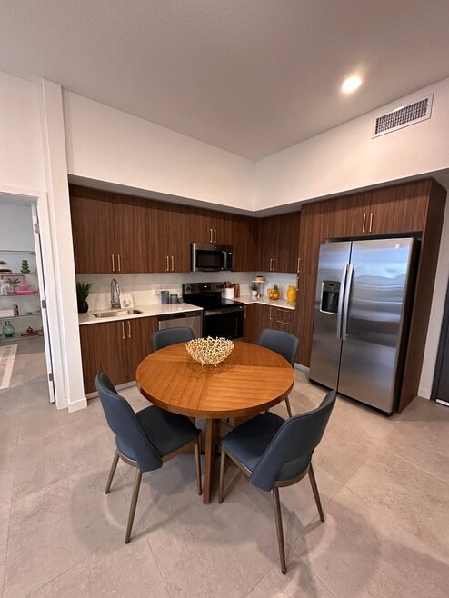 1849 Madison St unit B8, Hollywood, FL 33020 - photo 1