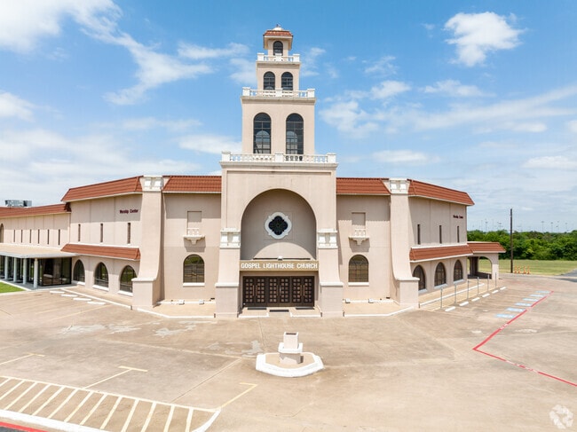 Life School Mountain Creek in Mountain View, has its own church on campus.