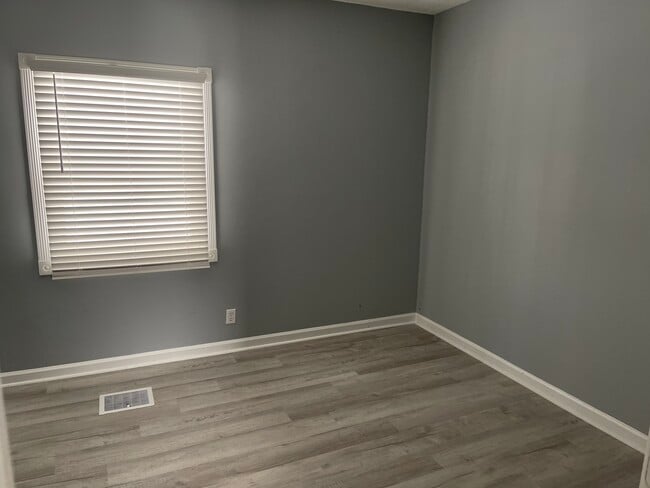 1592 E 236th St, Arcadia, IN 46030 - photo 7