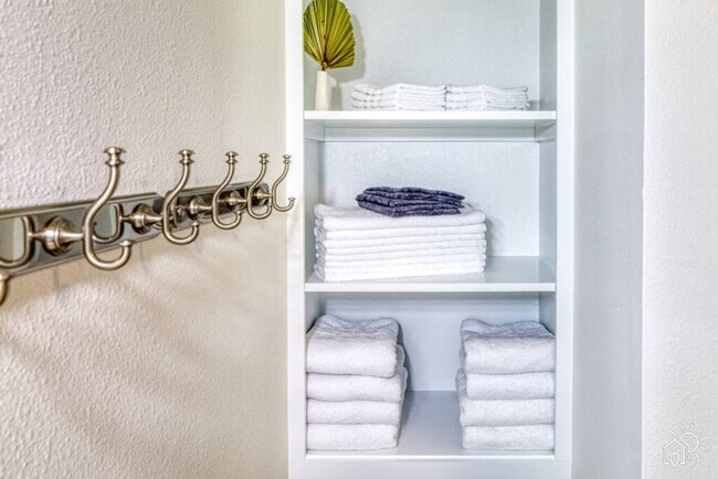 2250 Proctor Rd unit ID1346490P, Sarasota, FL 34231 - photo 5