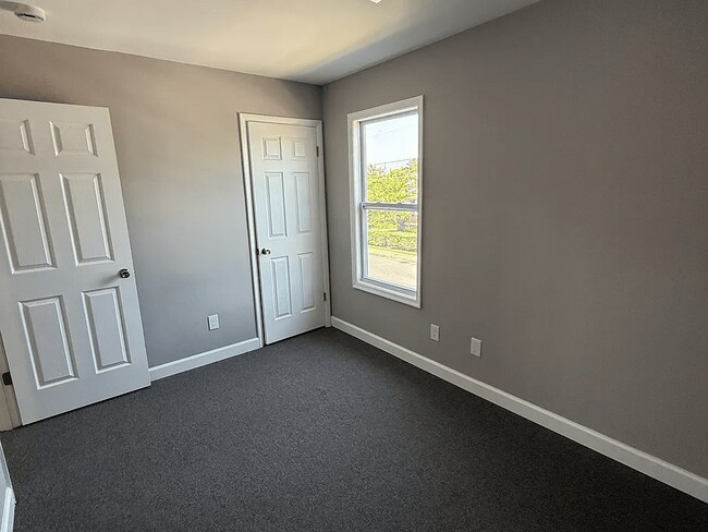 211 Sollers Point Rd, Dundalk, MD 21222 - photo 5