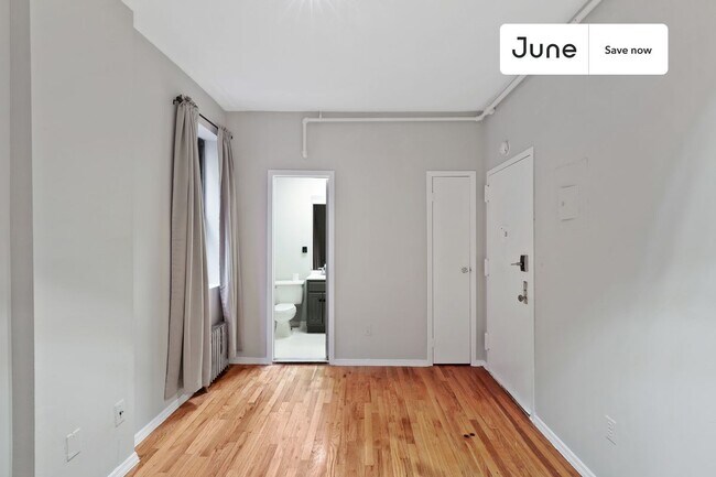 239 W 63rd St unit 3D, New York, NY 10023 - photo 4