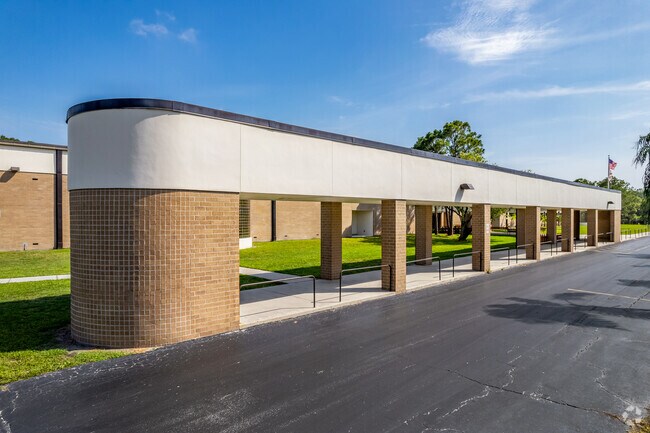 Osceola Middle School Front of School