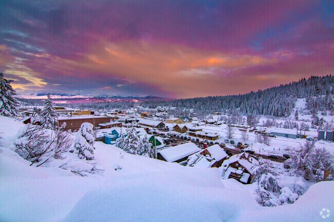 Historic Truckee receives heavy snow in winter and requires good transportation to commute.