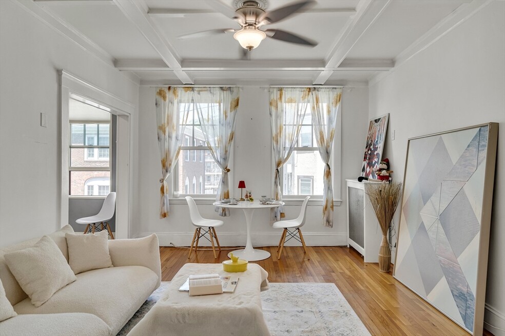 130 Sutherland Rd unit 1, Brighton, MA 02135 - photo 1