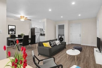 5633 Topanga Canyon Blvd, Woodland Hills, CA 91367