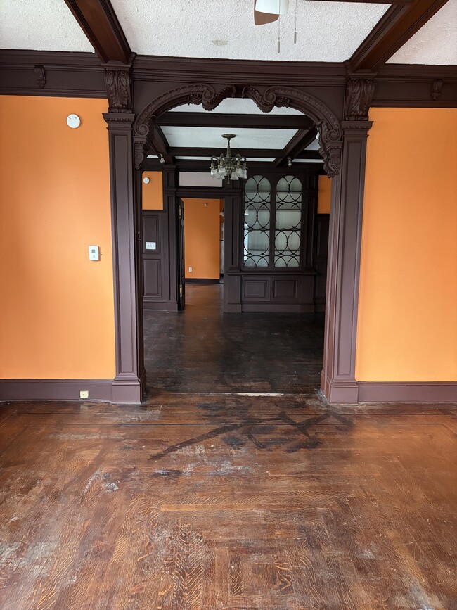 129 Willow St unit 129 willow St 1st fl, Waterbury, CT 06710 - photo 4