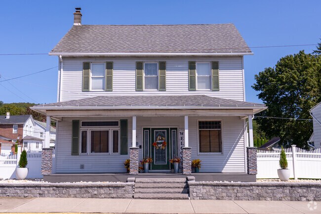 Beaver Meadows features a variety of homes including Colonial-style houses.