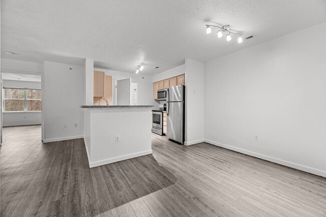 Unfurnished Living Area