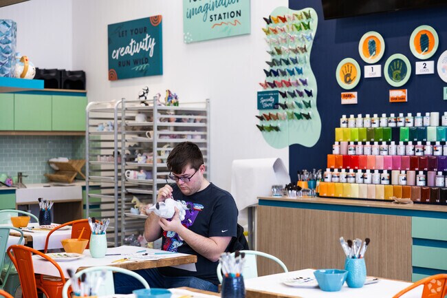 Color Me Mine is a ceramic arts studio perfect for the artist and creative in Glenview.