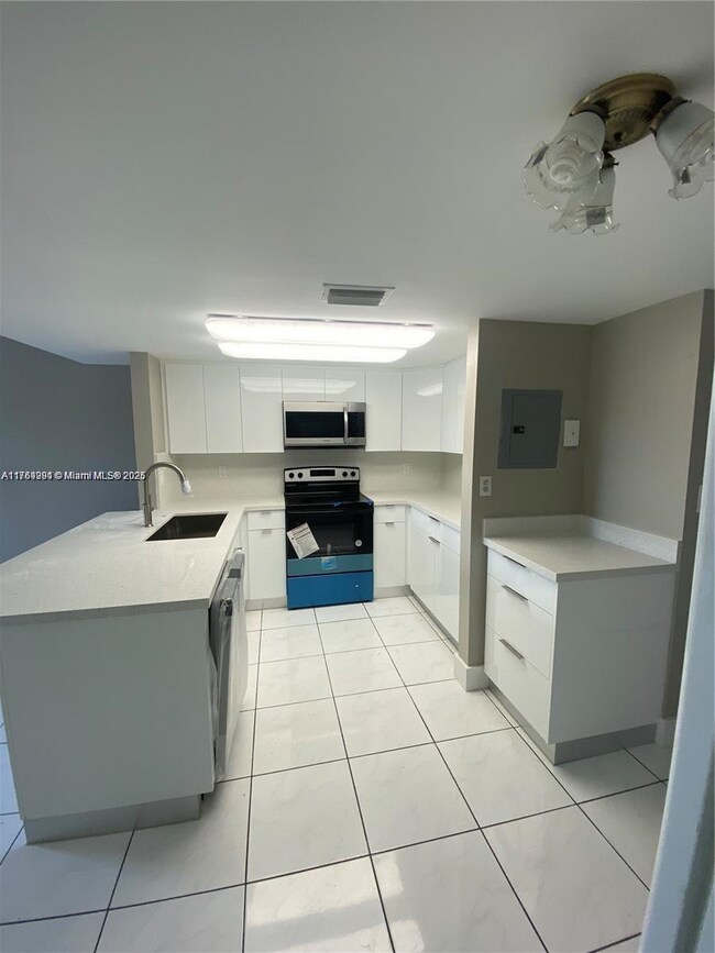 1368 NW 24th Ave Unit 1368, Miami, FL 33125