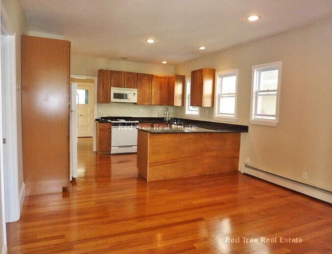 6 Warner St unit 1, Somerville, MA 02144 - photo 2