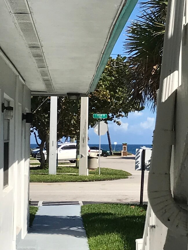 865 SE 20th Ave unit 5, Deerfield Beach, FL 33441 - photo 3