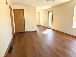 1 Frankie Ln, Elkview, WV 25071