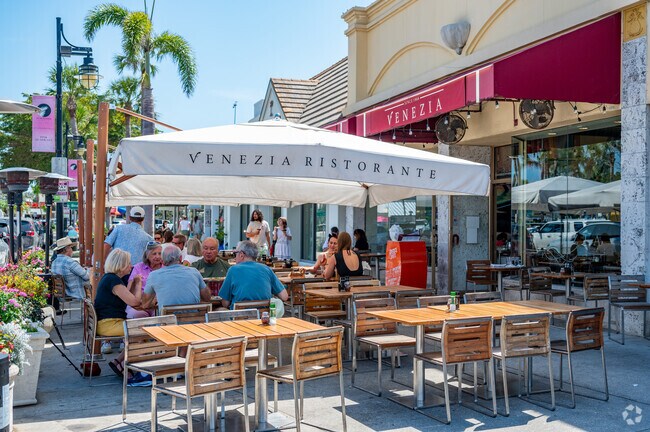 Venezia Italian Restaurant is a bright cafe offering Italian dishes for Lido Key locals.