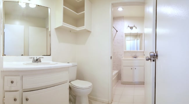 8108 Langdon Ave unit 2, Van Nuys, CA 91406 - photo 7