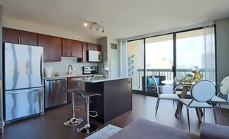 12 E Huron St, Chicago, IL 60611