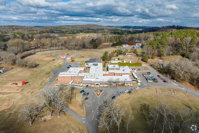 Cohutta Elementary School serves kids up to 5th grade.