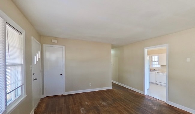 1930 Wayne Ln, Fayetteville, NC 28304 - photo 6