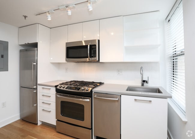 The Bond, Washington, DC 20036 - photo 2