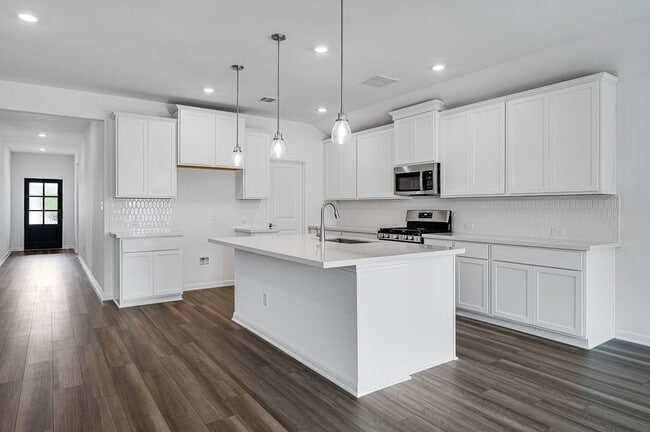 304 Stinchcomb Rd unit 36665240, Hutto, TX 78634 - photo 6