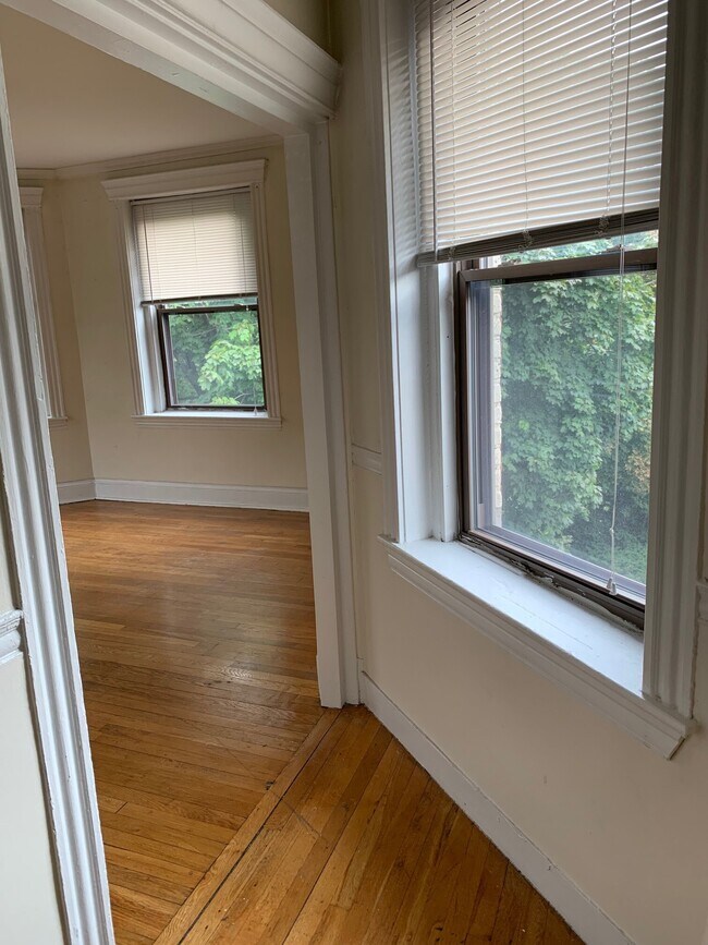 384 Riverway unit 6, Boston, MA 02115 - photo 7