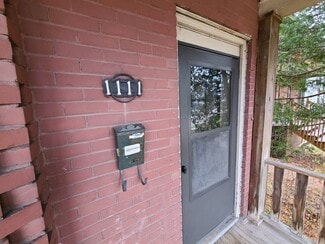 1111 E 4th St Unit 2, Duluth, MN 55805