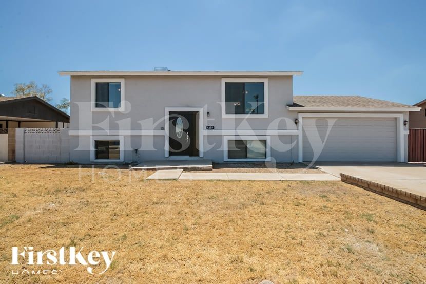 4359 E Lynne Ln, Phoenix, AZ 85042 - photo 1