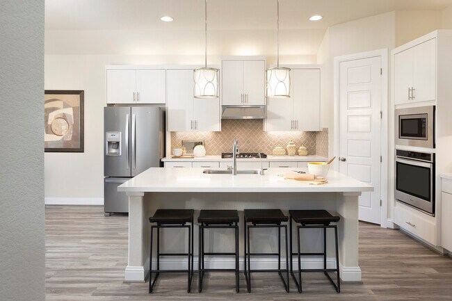 137 Big Pine Creek Ln unit 36474380, Bastrop, TX 78602 - photo 6