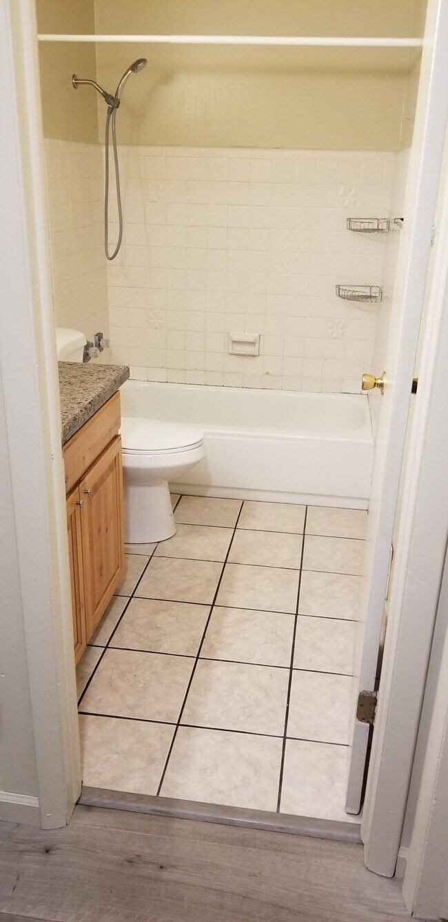 3070 Eccles Ave unit 8, Ogden, UT 84403 - photo 7