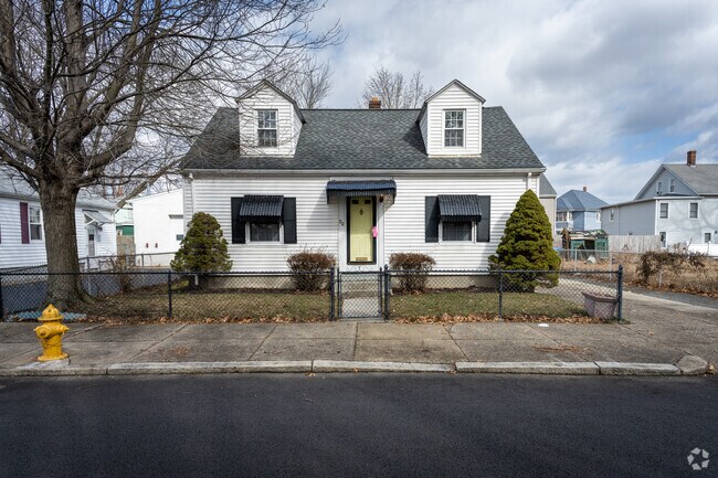 Exploring Cape Cod home living found in the Darlington neighborhood.