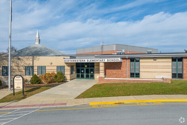 Northwestern Lehigh Elementary School sports a student to teacher ratio of 14 to 1.